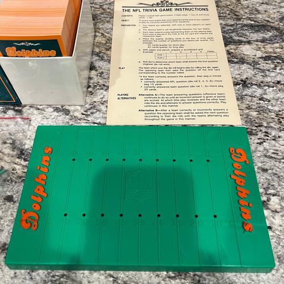 Vintage NFL Officially Licensed Miami Dolphins Trivia Game Complete - Picture 4 of 6